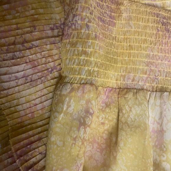 BB Dakota Yellow Flutter Sleeve Crew Neck Top Size M - Picture 4 of 10